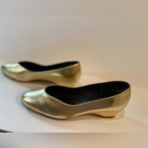 Naturalizer Classics~Metallic Gold Slip-On Pump Wedge Heels Round Toe~Size 9WW